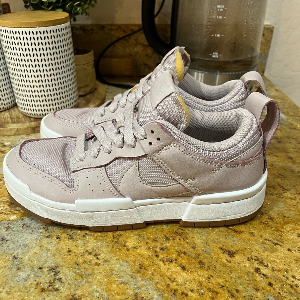 Nike Women's Sneakers in Light Purple and White - Picture 3 of 9